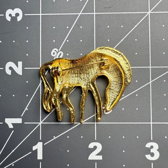 Vintage Gold-Toned Abstract Horse Brooch Pin Modern Design Elegant Animal Jewelr - Picture 5 of 5